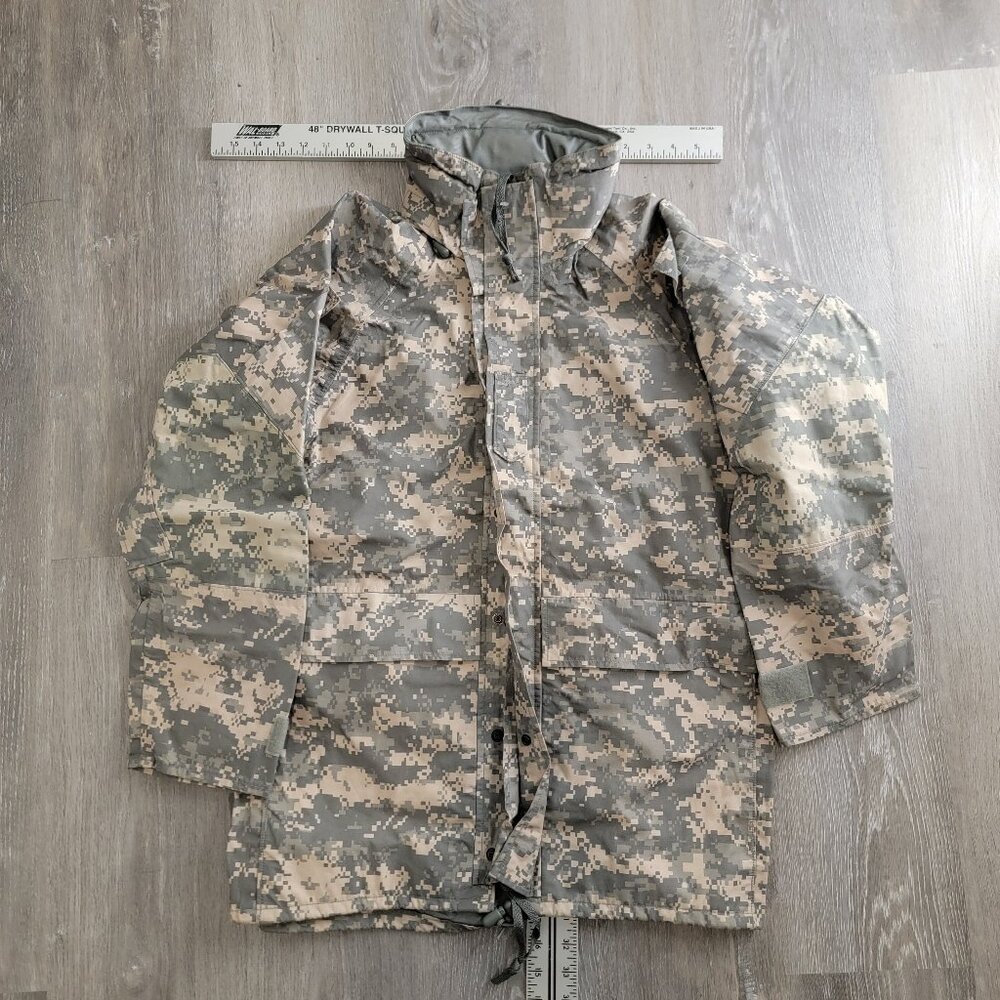 US Army USGI Parka Cold Weather Gore-tex Small Regular 8415-01-526-9176